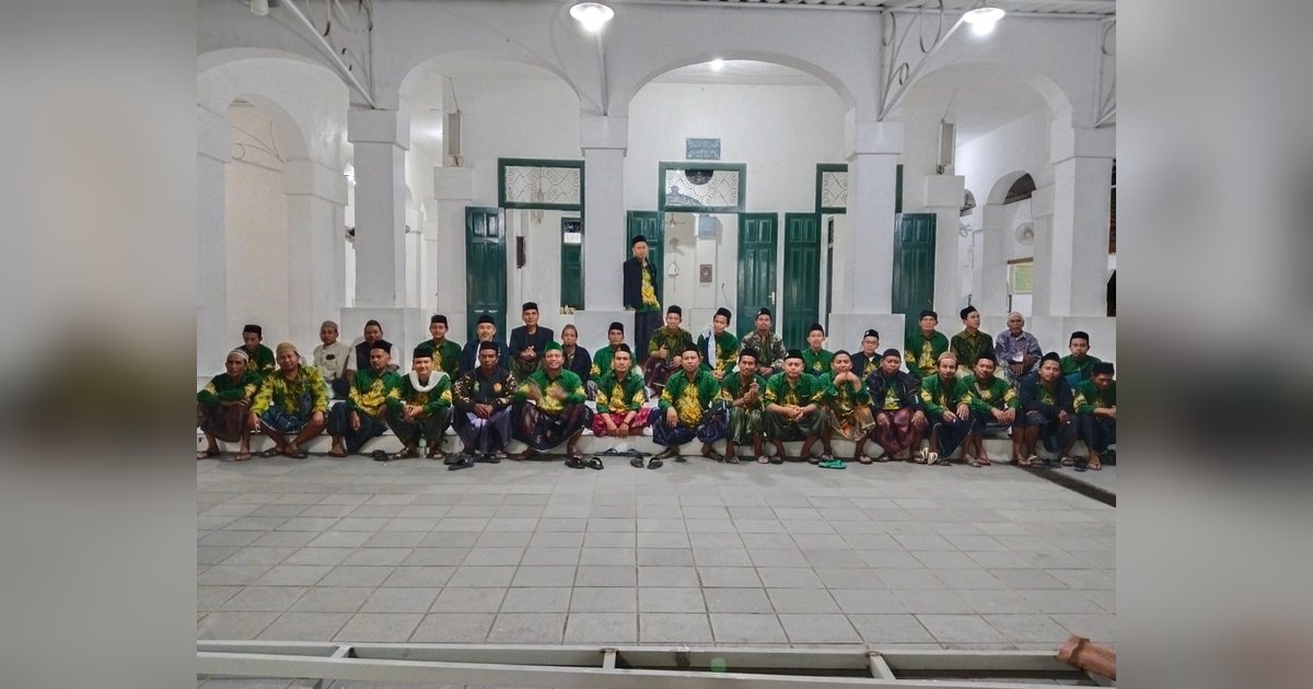 Rihlah Ramadan, Ansor Sugihan Ziarah Wali dan Sahur Bersama di Tuban